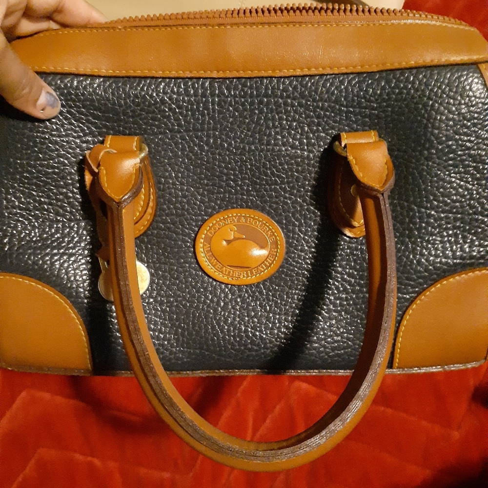 dooney & Bourke